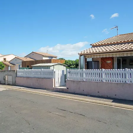 Apartment Mas De La Pinede 1 N 71 - 3p5